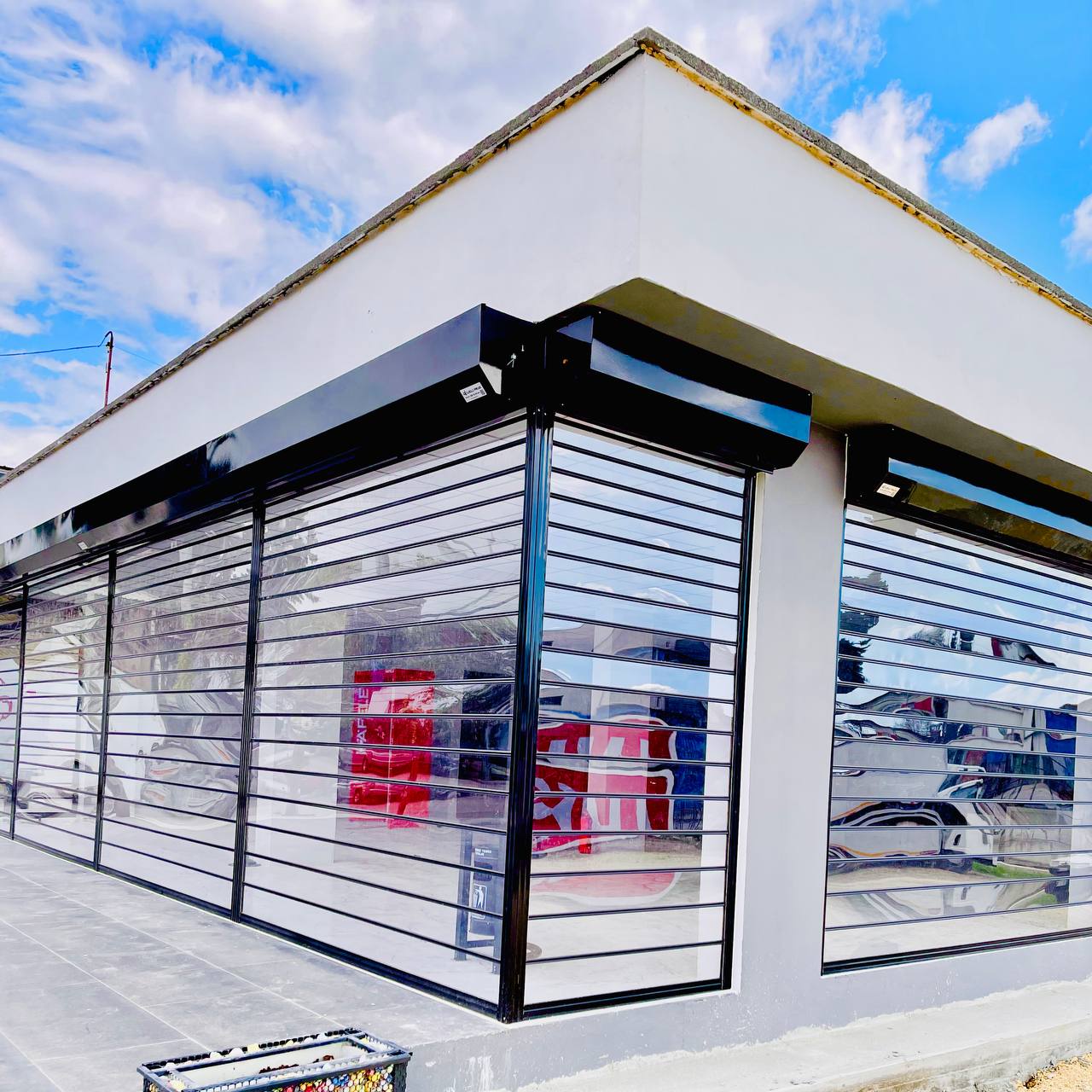 Motorized Commercial Transparent Shutters